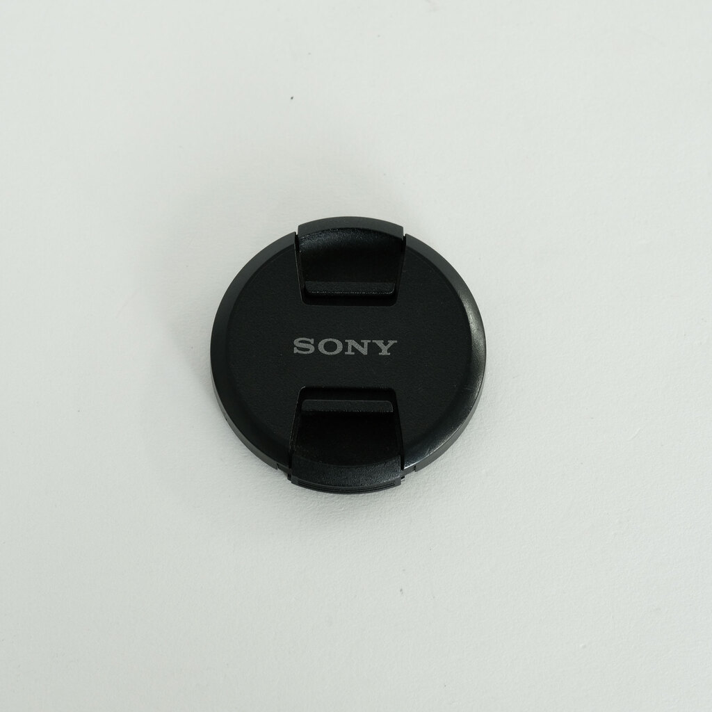 SONY E 18-135mm F3.5-5.6 OSS SEL18135