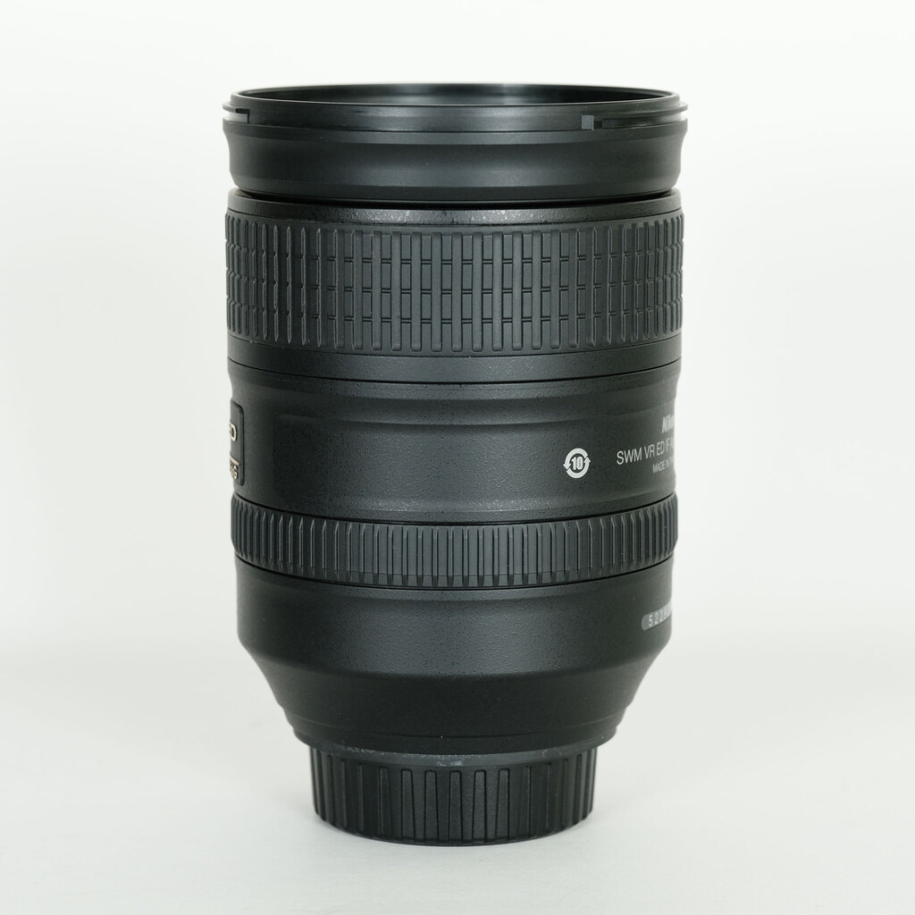 Nikon AF-S NIKKOR 28-300mm f/3.5-5.6G ED VR Nikon AF-S NIKKOR 28-300mm f/3.5-5.6G ED VR