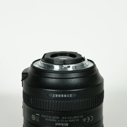 Nikon AF-S DX NIKKOR 18-300mm f/3.5-6.3G ED VR Nikon AF-S DX NIKKOR 18-300mm f/3.5-6.3G ED VR