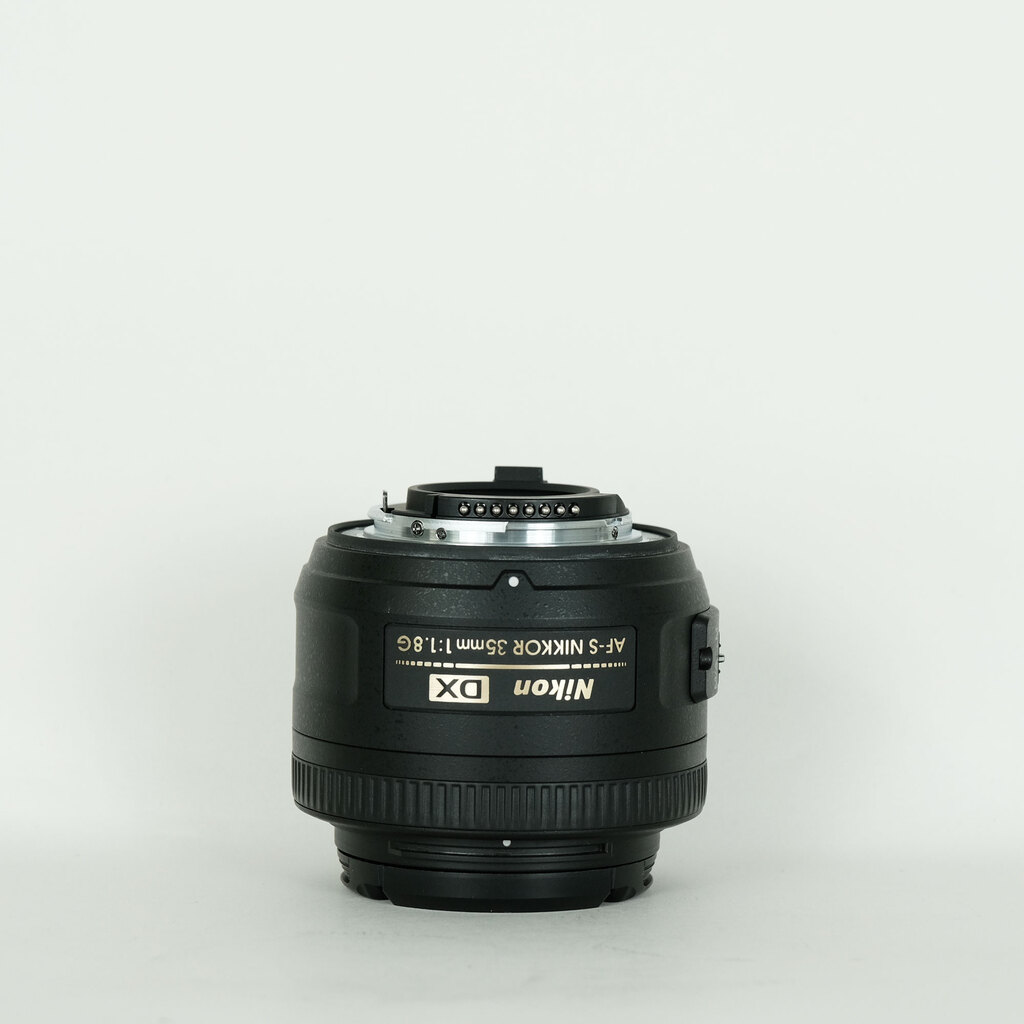 Nikon AF-S DX NIKKOR 35mm f/1.8G 最終値下げ Amazon.com : Nikon AF-S DX NIKKOR 35mm f/1.8G Lens with Auto