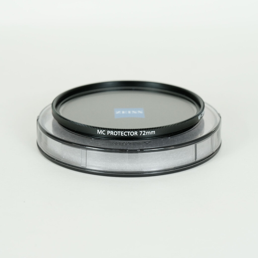 SONY FE 24-240mm F3.5-6.3 OSS SEL24240