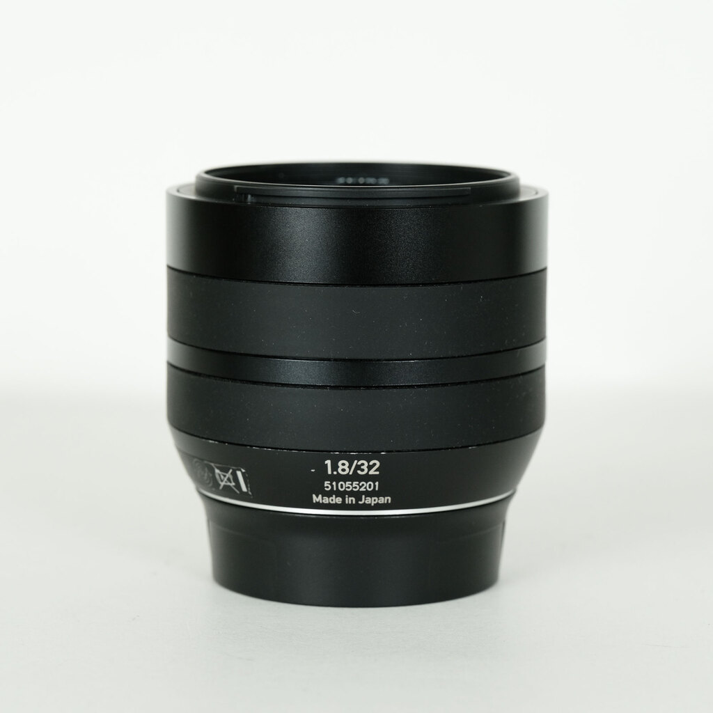 Carl Zeiss Touit 1.8/32 [フジフイルムX用]