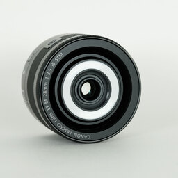 Canon EF-M28mm F3.5 マクロ IS STM
