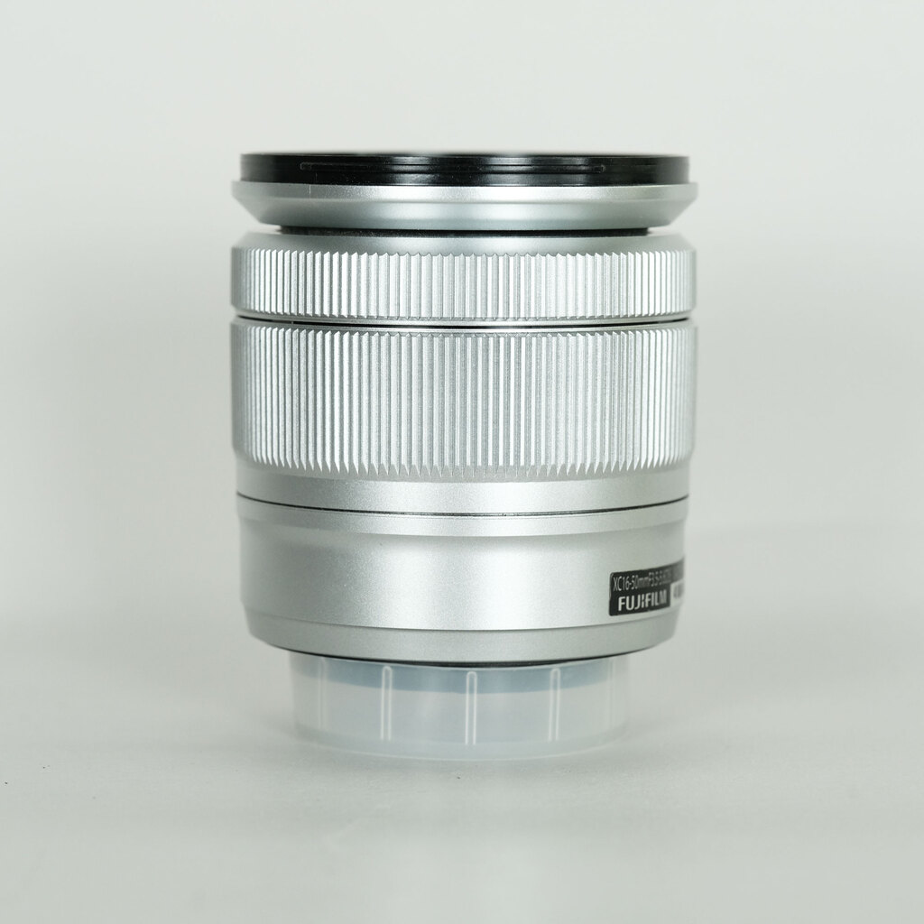FUJIFILM フジノン XC16-50mm F3.5-5.6 OIS シルバーの出品