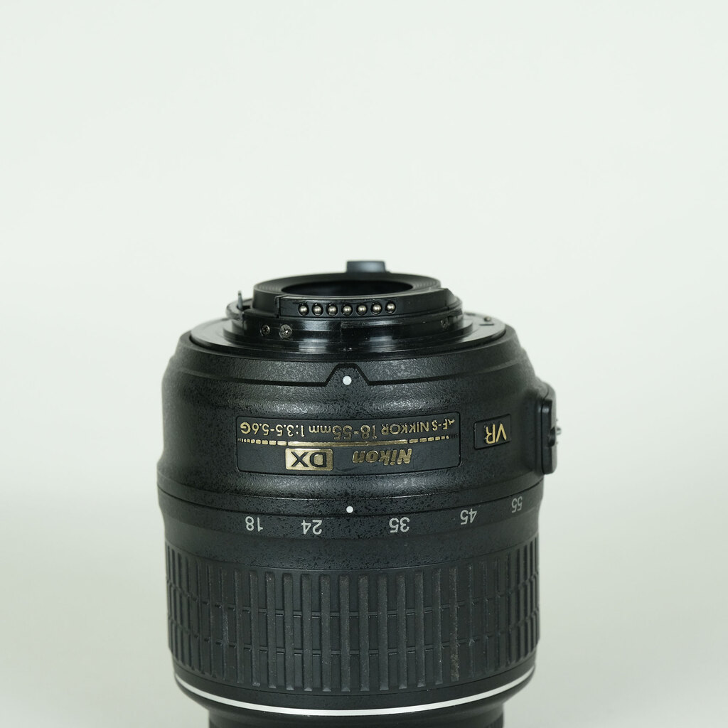 Nikon AF-S DX NIKKOR 18-55mm F3.5-5.6 G VR