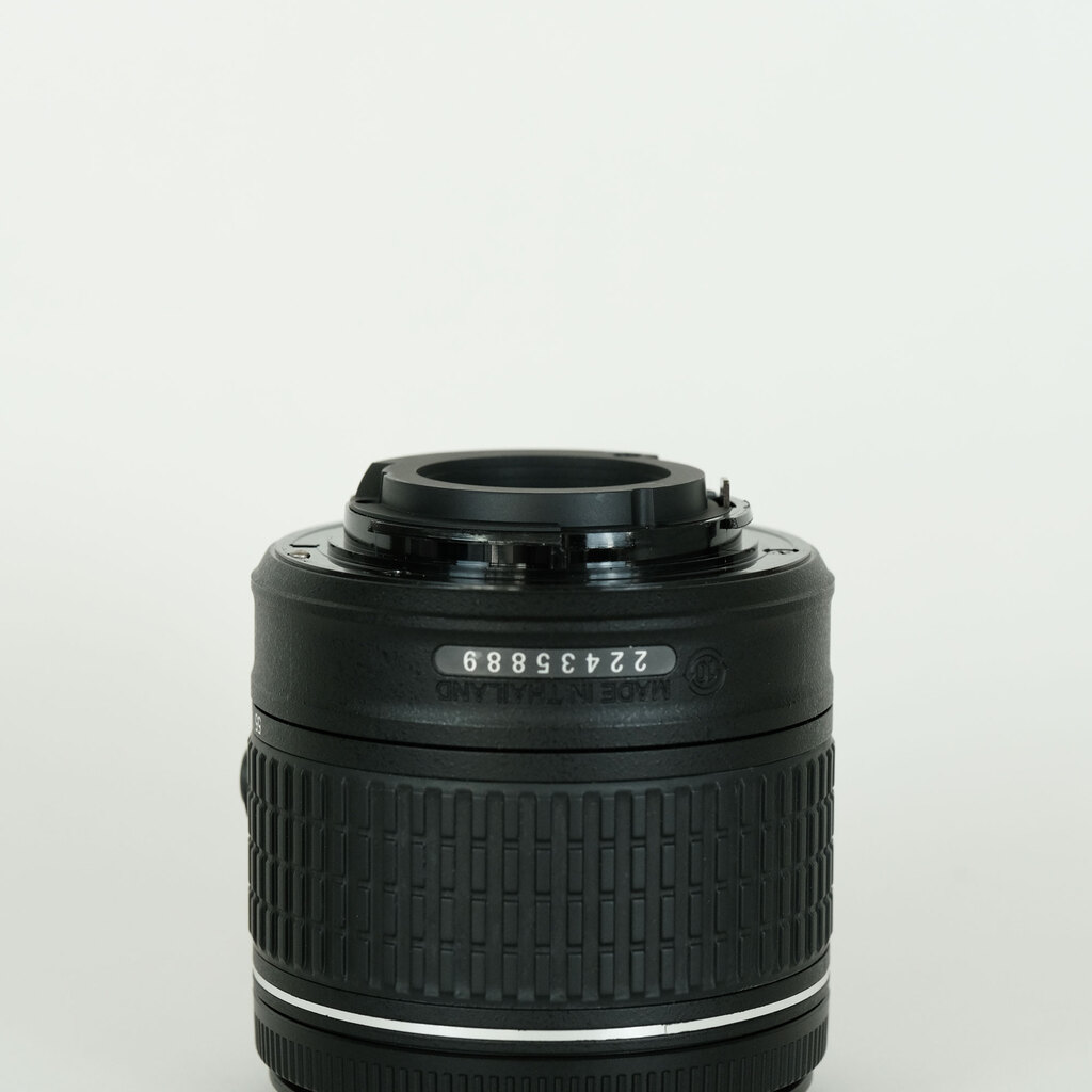 Nikon AF-P DX NIKKOR 18-55mm F3.5-5.6G VR Nikon AF-P DX NIKKOR 18-55mm F3.5-5.6G VR