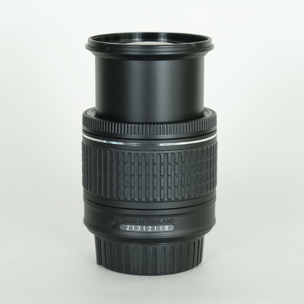 Nikon AF-S DX NIKKOR 18-55mm F3.5-5.6 G VR Nikon AF-S DX NIKKOR 18-55mm F3.5-5.6 G VR