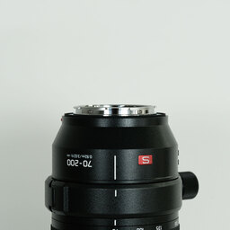Panasonic LUMIX S PRO 70-200mm F4 O.I.S. Panasonic LUMIX S PRO 70-200mm F4 O.I.S.