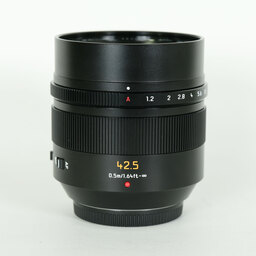 Panasonic LEICA DG NOCTICRON 42.5mm / F1.2 ASPH. / POWER O.I.S.