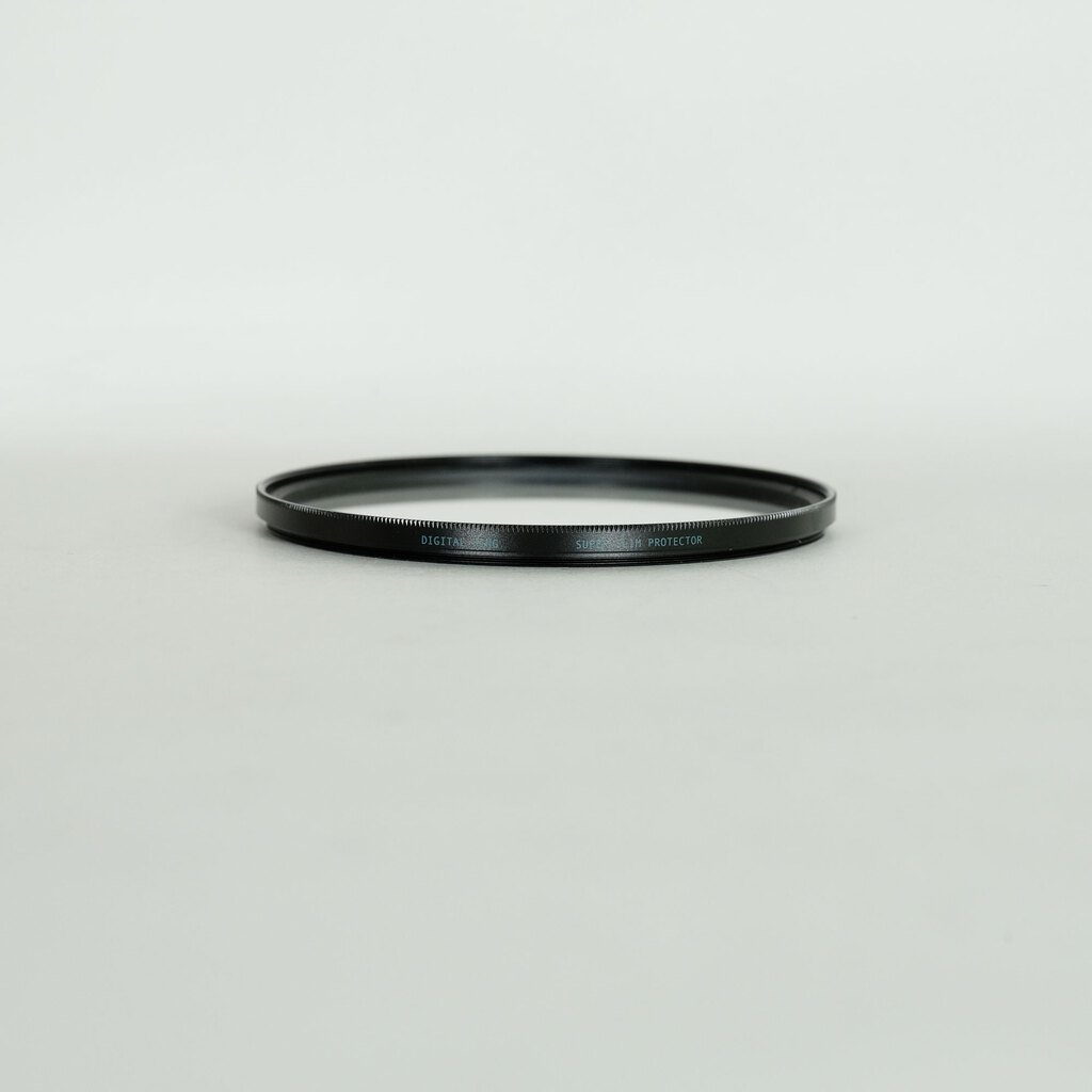 Nikon AF-S NIKKOR 18-35mm F3.5–4.5 G ED Nikon AF-S NIKKOR 18-35mm F3.5–4.5 G ED