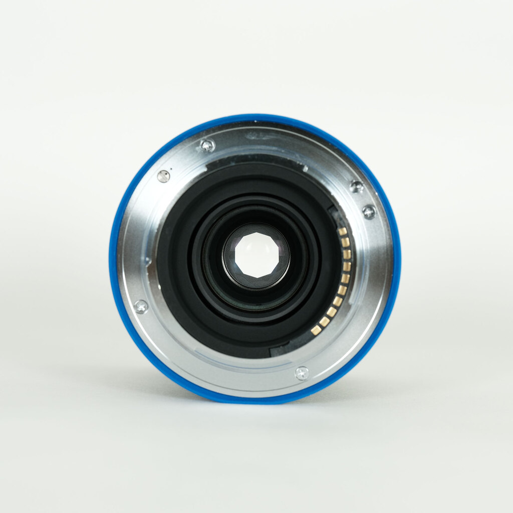 中古　ZEISS Loxia f2.4/25mm レンズ　箱無し 中古 ZEISS Loxia f2.4/25mm レンズ 箱無し 中古 ZEISS Loxia f2