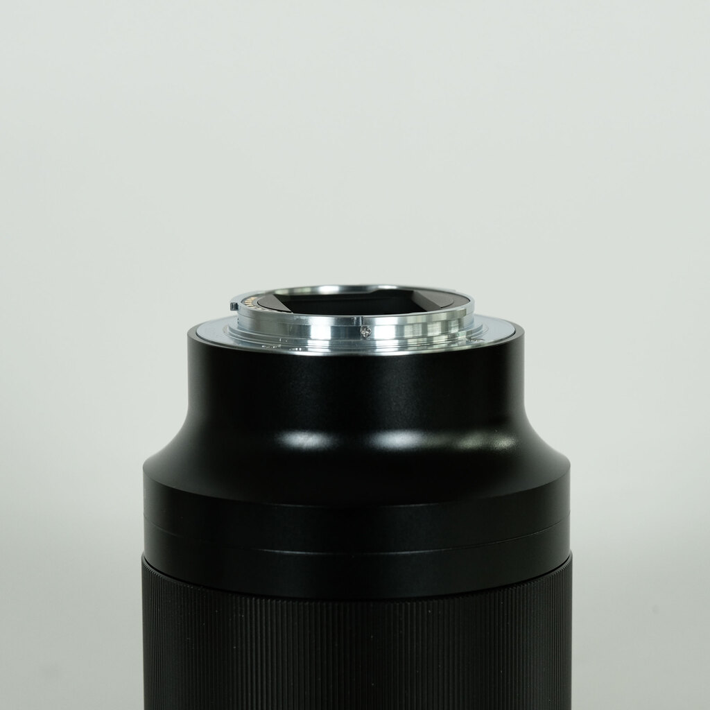 TOKINA atx-m 85mm F1.8 FE TOKINA atx-m 85mm F1.8 FE