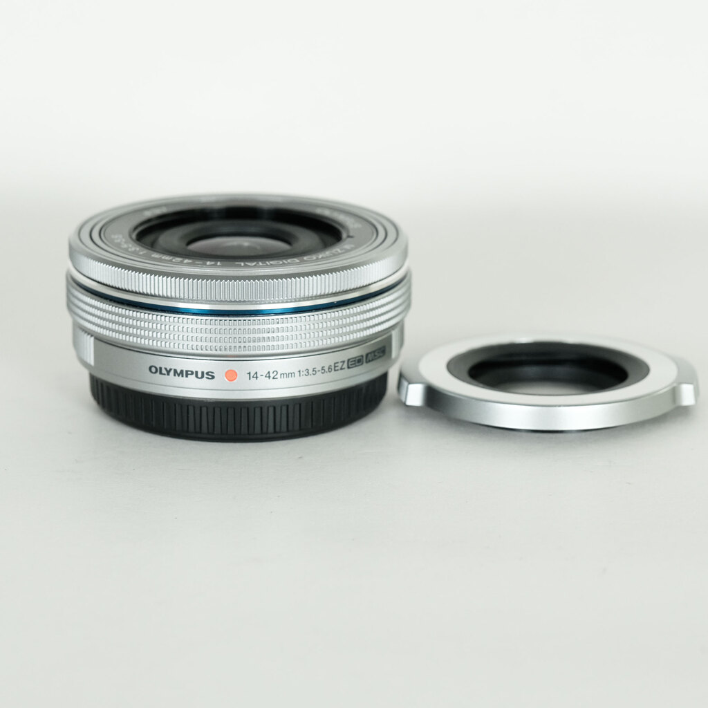 OLYMPUS M.ZUIKO DIGITAL ED 14-42mm F3.5-5.6 EZ シルバー