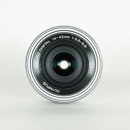 OLYMPUS M.ZUIKO DIGITAL ED 14-42mm F3.5-5.6 EZ シルバー