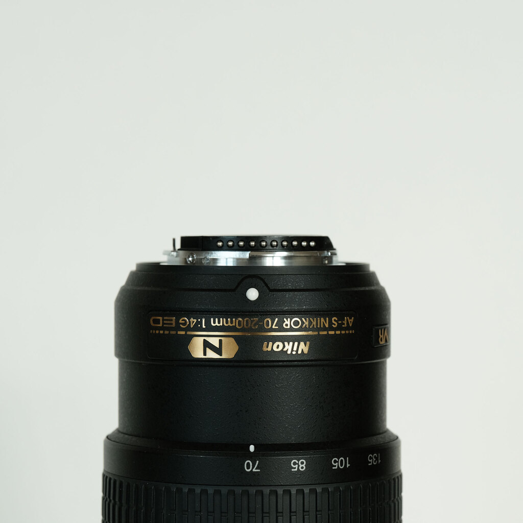 Nikon AF-S NIKKOR 70-200mm f/4G ED VR Nikon AF-S NIKKOR 70-200mm f/4G ED VR