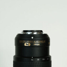 Nikon AF-S NIKKOR 70-200mm f/4G ED VR Nikon AF-S NIKKOR 70-200mm f/4G ED VR