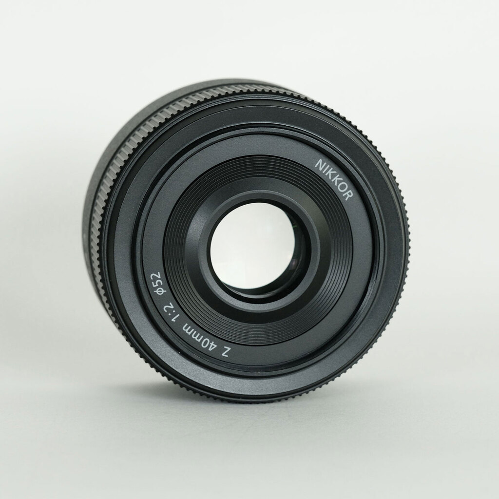 Nikon NIKKOR Z 40mm f/2 Nikon NIKKOR Z 40mm f/2