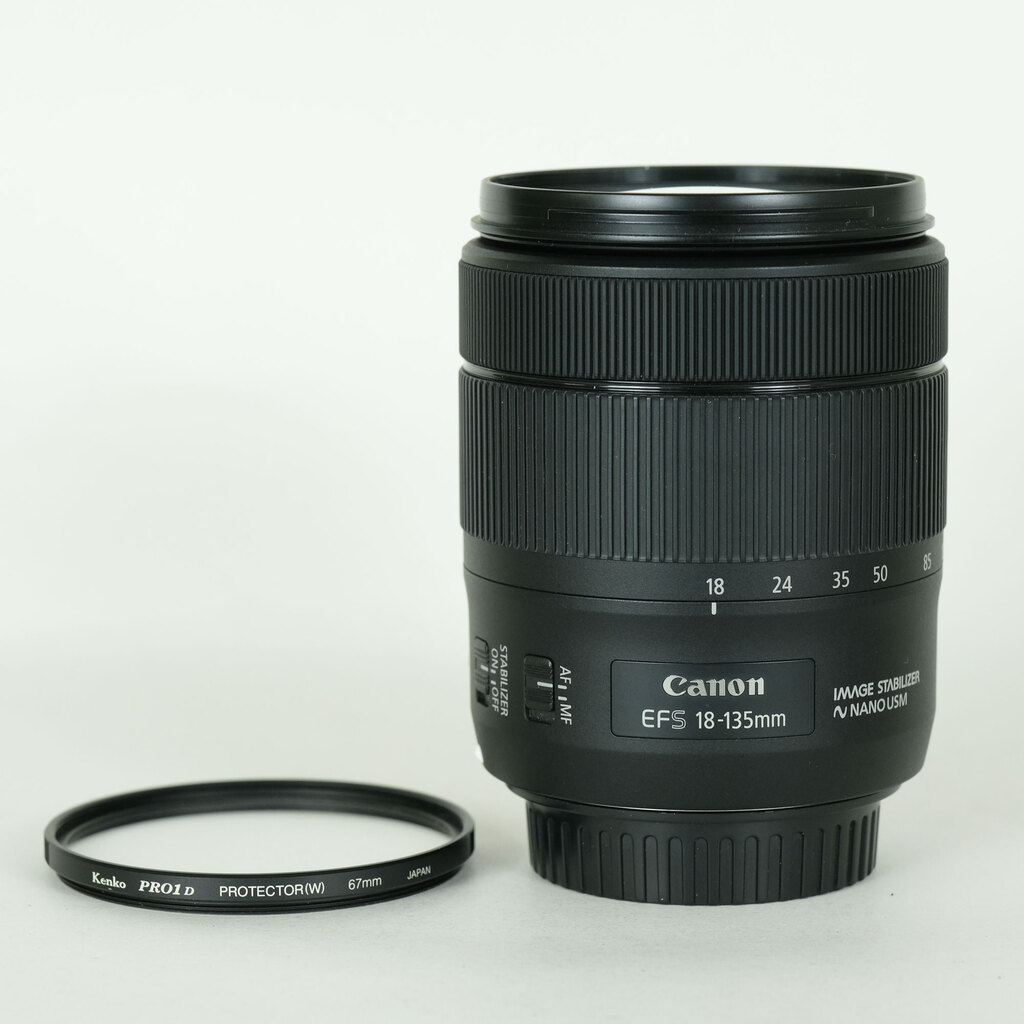 Canon EF-S18-135mm F3.5-5.6 IS USM