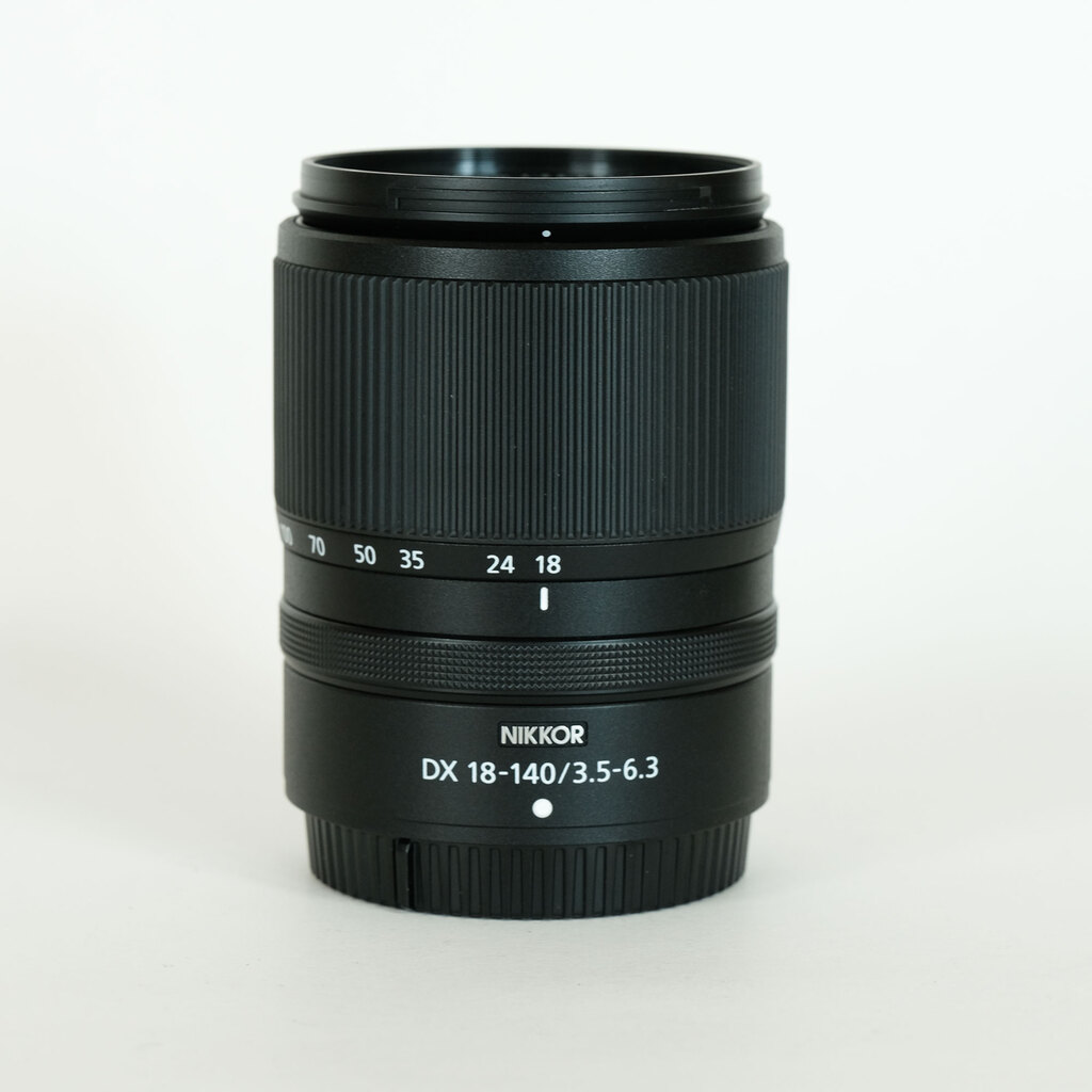 Nikon NIKKOR Z DX 18-140mm f/3.5-6.3 VR Nikon NIKKOR Z DX 18-140mm f/3.5-6.3 VR
