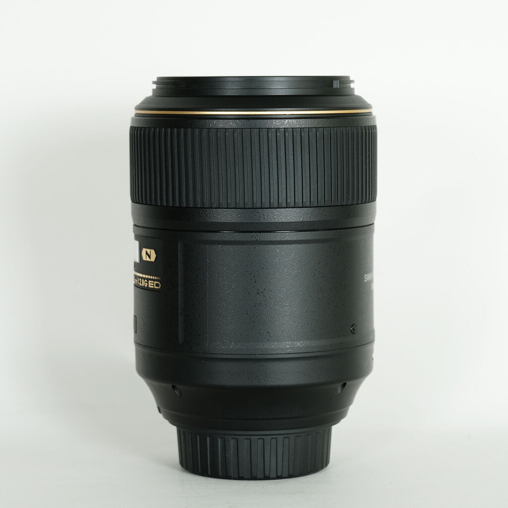 Nikon AF-S VR Micro-Nikkor 105mm f/2.8G IF-ED Nikon AF-S VR Micro-Nikkor 105mm f/2.8G IF-ED