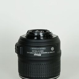 Nikon AF-S DX NIKKOR 18-55mm F3.5-5.6 G VR