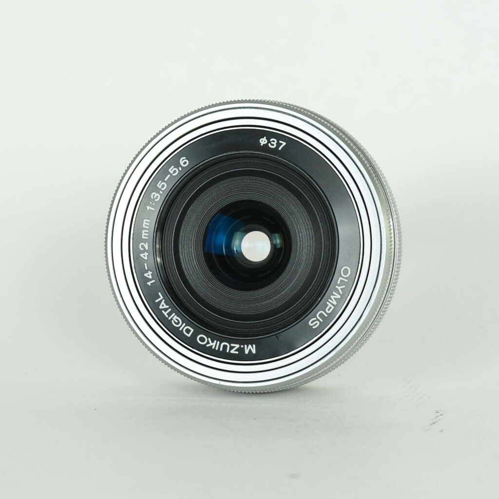 OLYMPUS M.ZUIKO DIGITAL ED 14-42mm F3.5-5.6 EZ シルバー