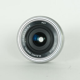 OLYMPUS M.ZUIKO DIGITAL ED 14-42mm F3.5-5.6 EZ シルバー