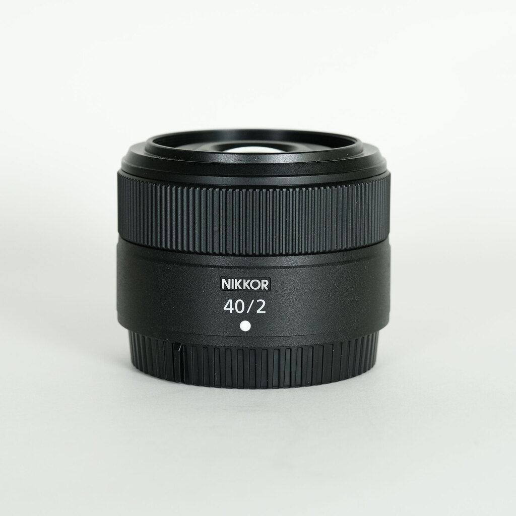 Nikon NIKKOR Z 40mm f/2 Nikon NIKKOR Z 40mm f/2