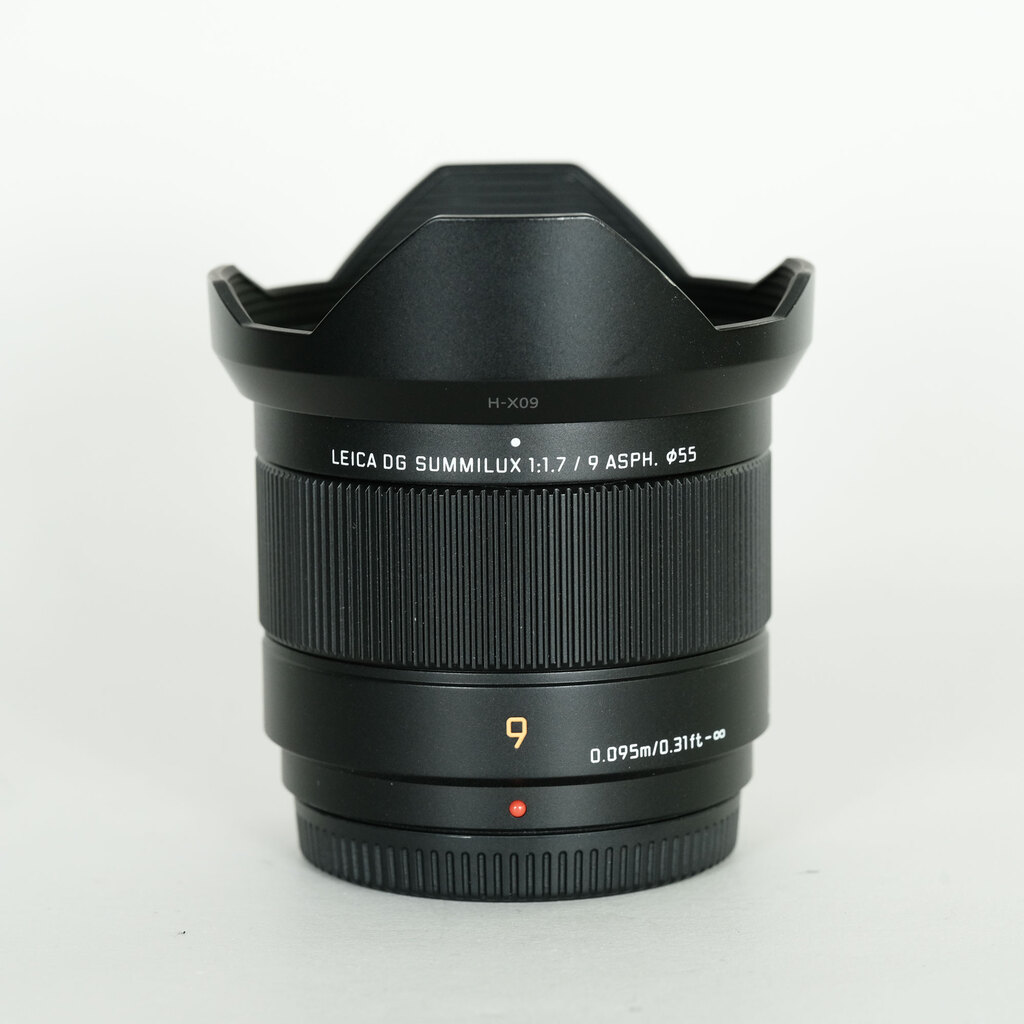 Panasonic LEICA DG SUMMILUX 9mm / F1.7 ASPH. Panasonic LEICA DG SUMMILUX 9mm / F1.7 ASPH.