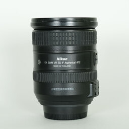 Nikon AF-S DX NIKKOR 18-200mm F3.5-5.6G ED VR II Nikon AF-S DX NIKKOR 18-200mm F3.5-5.6G ED VR II