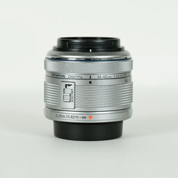OLYMPUS M.ZUIKO DIGITAL 14-42mm F3.5-5.6IIR シルバーの出品