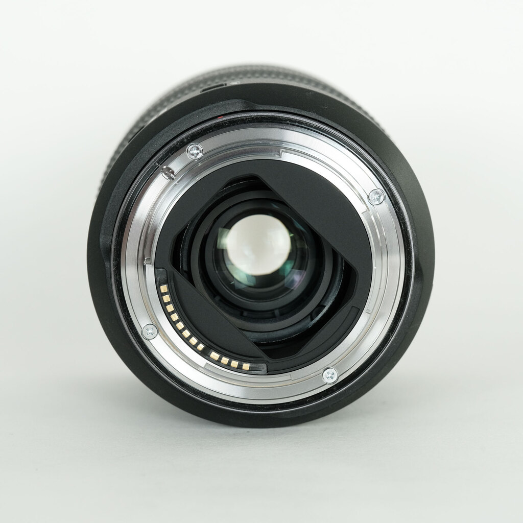 Canon RF24-105mm F4 L IS USM Canon RF24-105mm F4 L IS USM