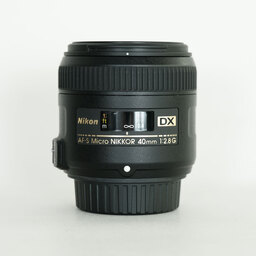 Nikon AF-S DX Micro NIKKOR 40mm f/2.8G Nikon AF-S DX Micro NIKKOR 40mm f/2.8G