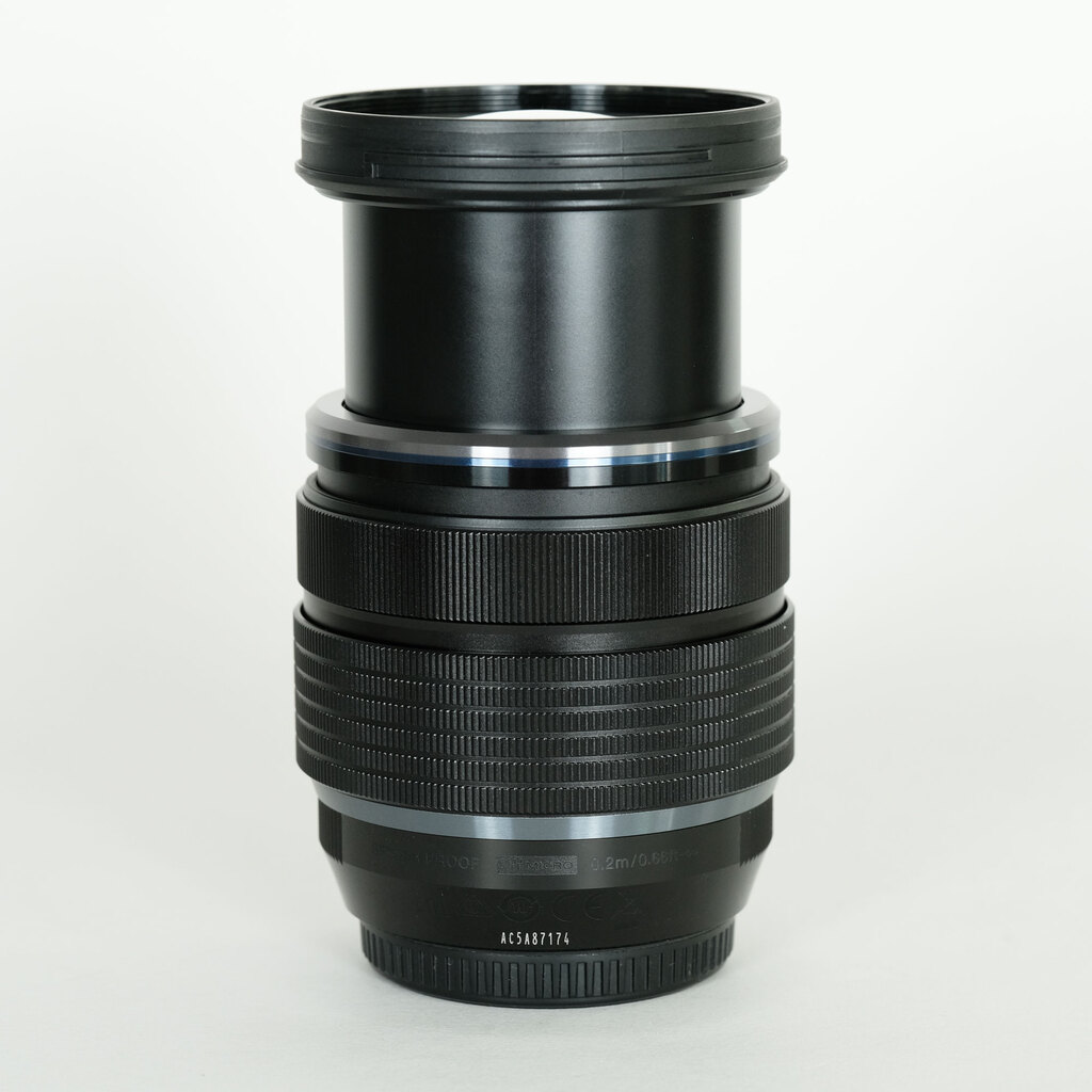 OLYMPUS M.ZUIKO DIGITAL ED 12-40mm F2.8 PRO OLYMPUS M.ZUIKO DIGITAL ED 12-40mm F2.8 PRO