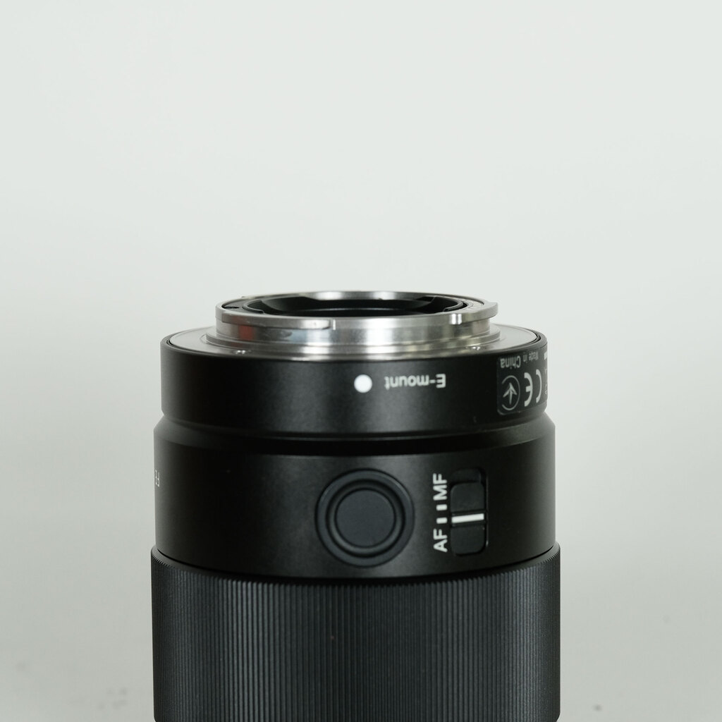 SONY FE 35mm F1.8 SEL35F18F