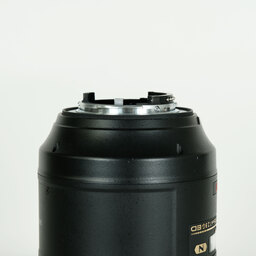 Nikon AF-S VR Micro-Nikkor 105mm f/2.8G IF-ED Nikon AF-S VR Micro-Nikkor 105mm f/2.8G IF-ED