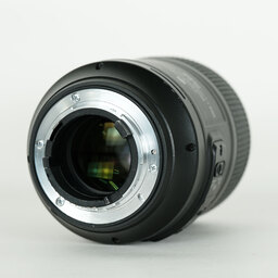 Nikon AF-S VR Micro-Nikkor 105mm f/2.8G IF-ED Nikon AF-S VR Micro-Nikkor 105mm f/2.8G IF-ED