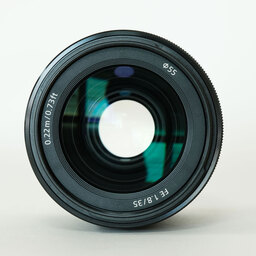 SONY FE 35mm F1.8 SEL35F18F SONY FE 35mm F1.8 SEL35F18F