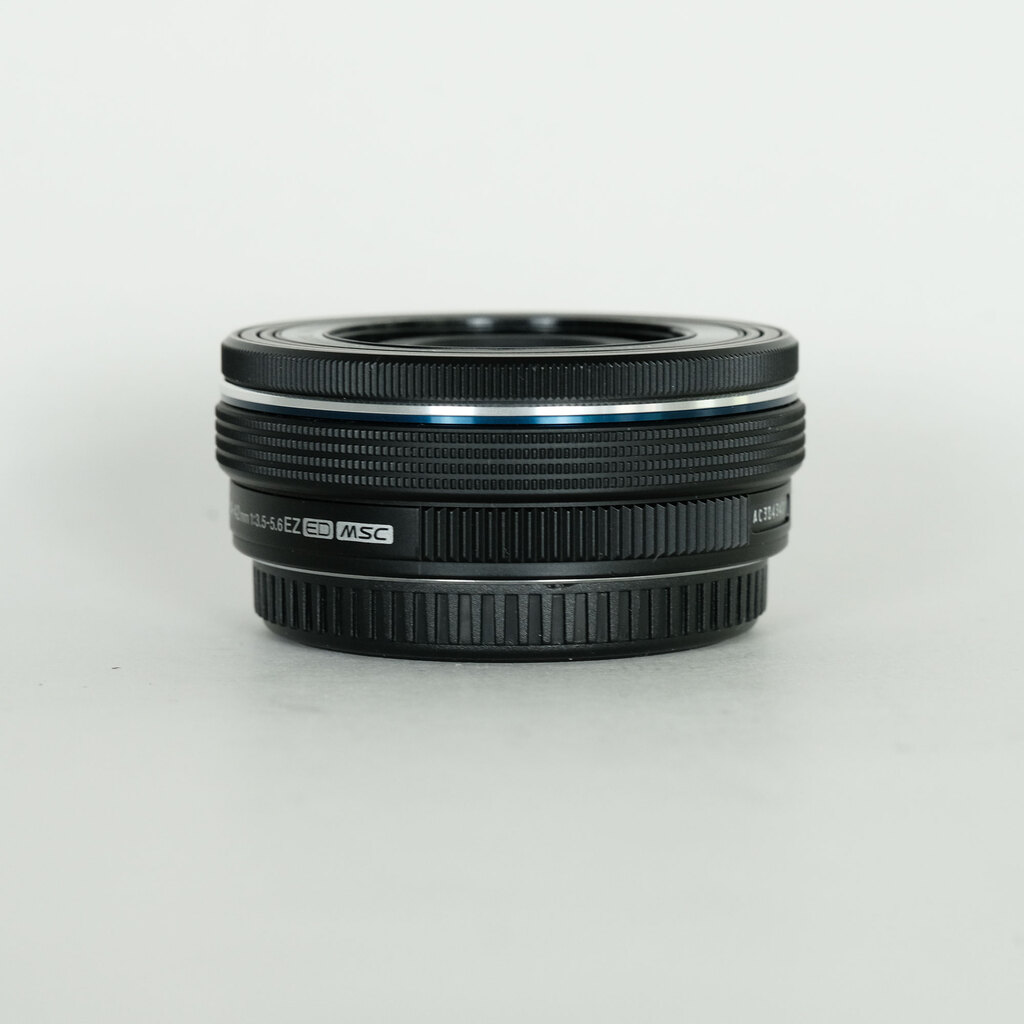 OLYMPUS M.ZUIKO DIGITAL ED 14-42mm F3.5-5.6 EZ ブラック