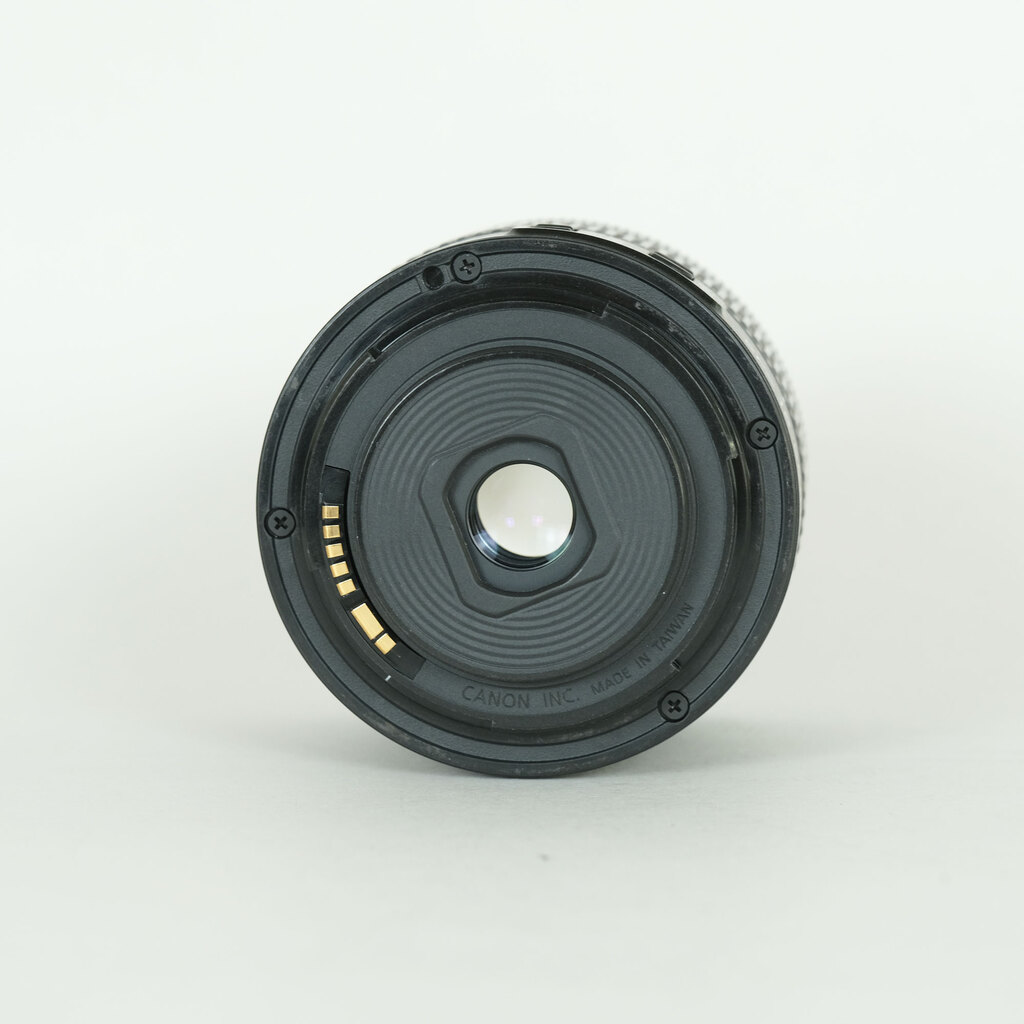 Canon EF-S18-55mm F3.5-5.6 IS STM