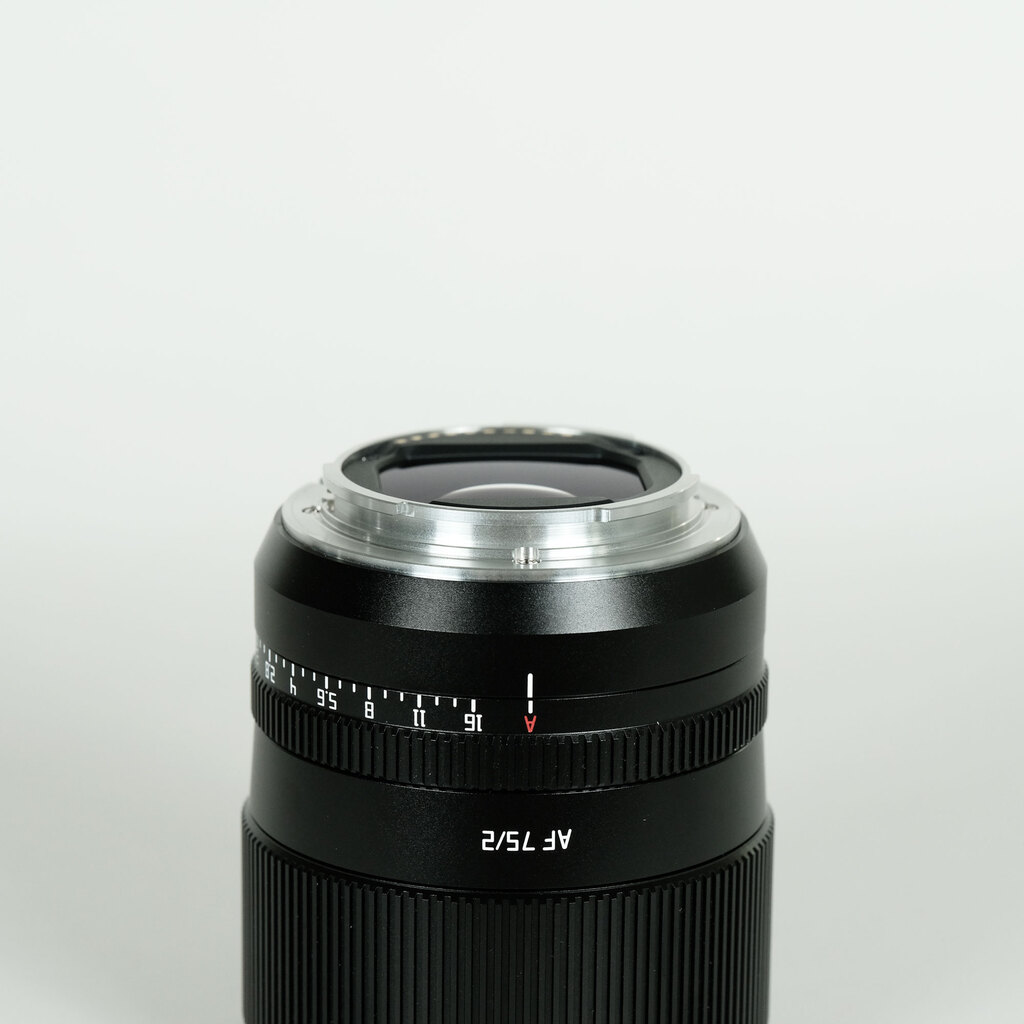 銘匠光学 TTArtisan AF 75mm f/2 ソニーE用 ブラック 銘匠光学 TTArtisan AF 75mm f/2 ソニーE用 ブラック