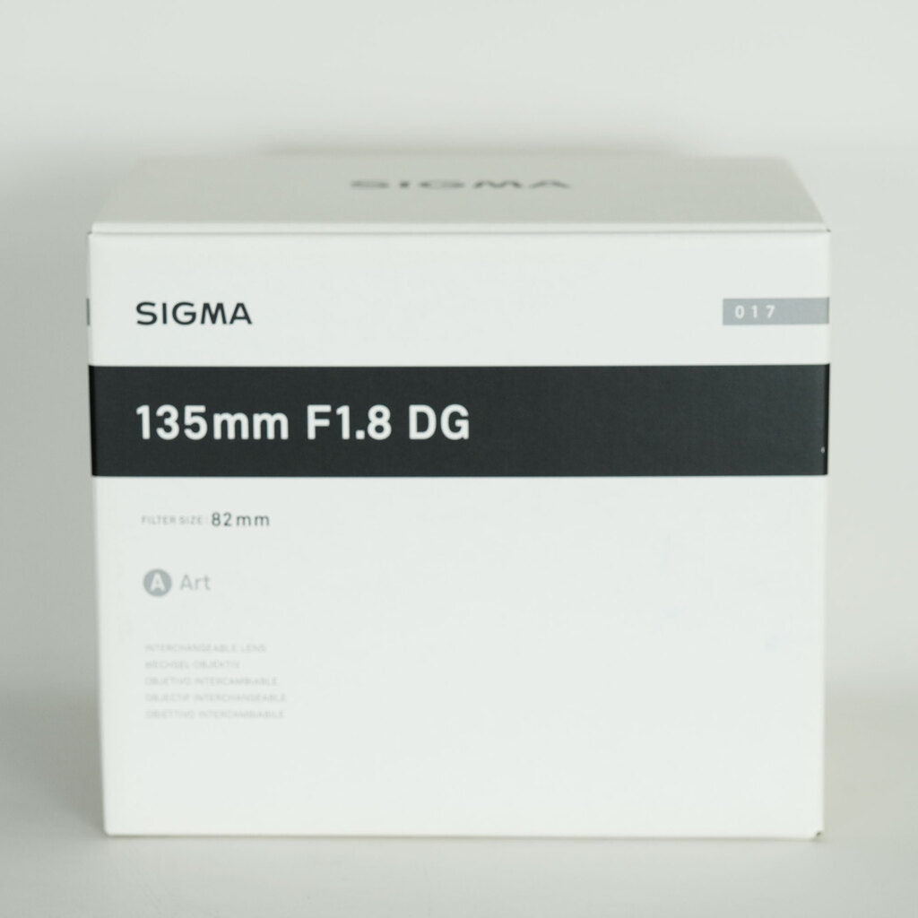 SIGMA Art 135mm F1.8 DG HSM  (ソニーE用) SIGMA Art 135mm F1.8 DG HSM  (ソニーE用)