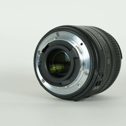 Nikon AF-S DX Micro NIKKOR 40mm f/2.8G Nikon AF-S DX Micro NIKKOR 40mm f/2.8G