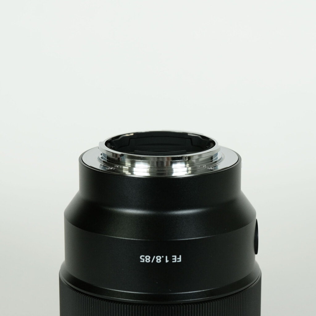 SONY FE 85mm F1.8 SEL85F18 SONY FE 85mm F1.8 SEL85F18