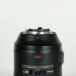 Nikon AF-S VR Micro-Nikkor 105mm f/2.8G IF-ED Nikon AF-S VR Micro-Nikkor 105mm f/2.8G IF-ED