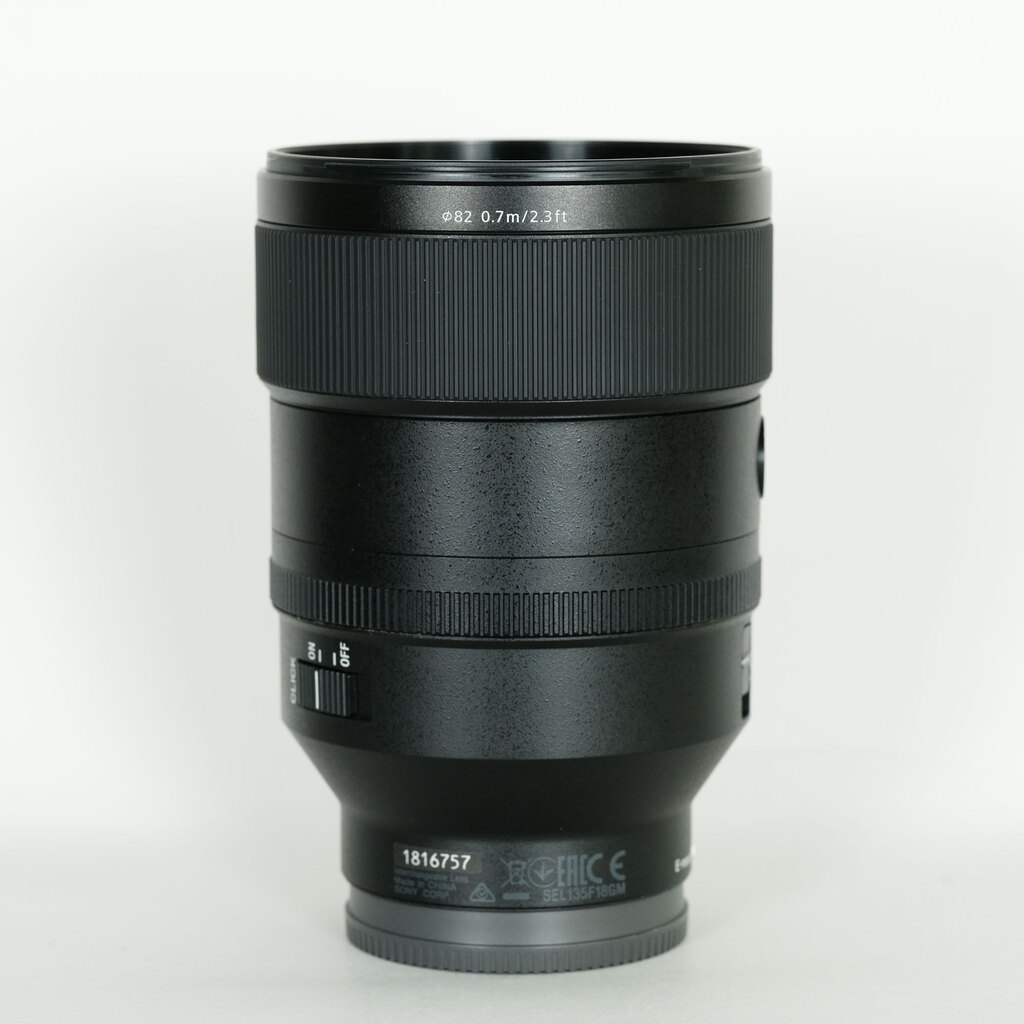 【美品】Sony FE 135mm F1.8 GM レンズ【レンズフードあり】 新品)SONY (ソニー) FE 135mm F1.8 GM SEL135F18GM（商品ID