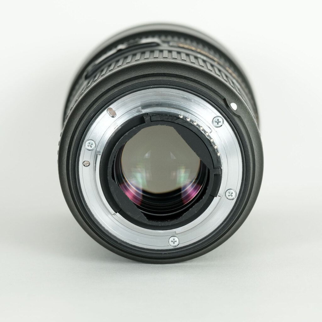 Nikon AF-S NIKKOR 24-70mm f/2.8E ED VR Nikon AF-S NIKKOR 24-70mm f/2.8E ED VR