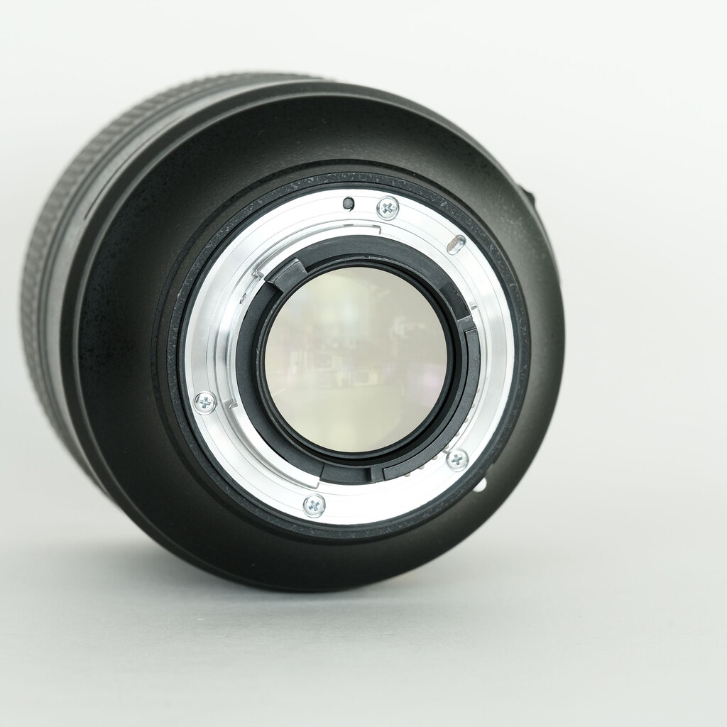 Nikon AF-S NIKKOR 105mm f/1.4E EDの出品 | ONE SCENE（ワンシーン）