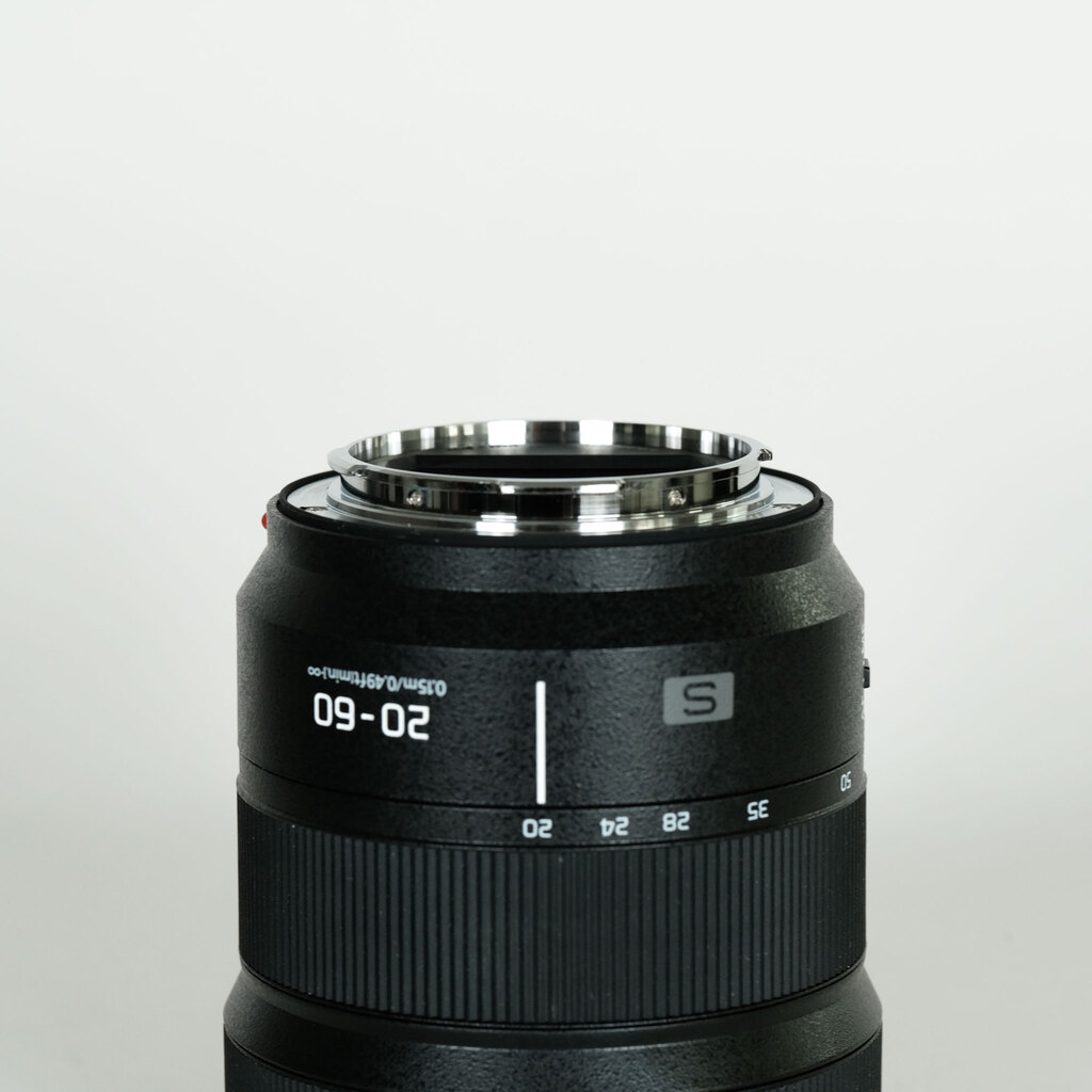 Panasonic LUMIX S 20-60mm F3.5-5.6 Panasonic LUMIX S 20-60mm F3.5-5.6