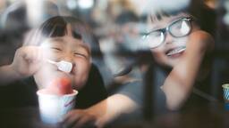 写真が育児を変えてくれた。 これからも愛おしい子供たちとの日々を写していく 写真が育児を変えてくれた。 これからも愛おしい子供たちとの日々を写していく